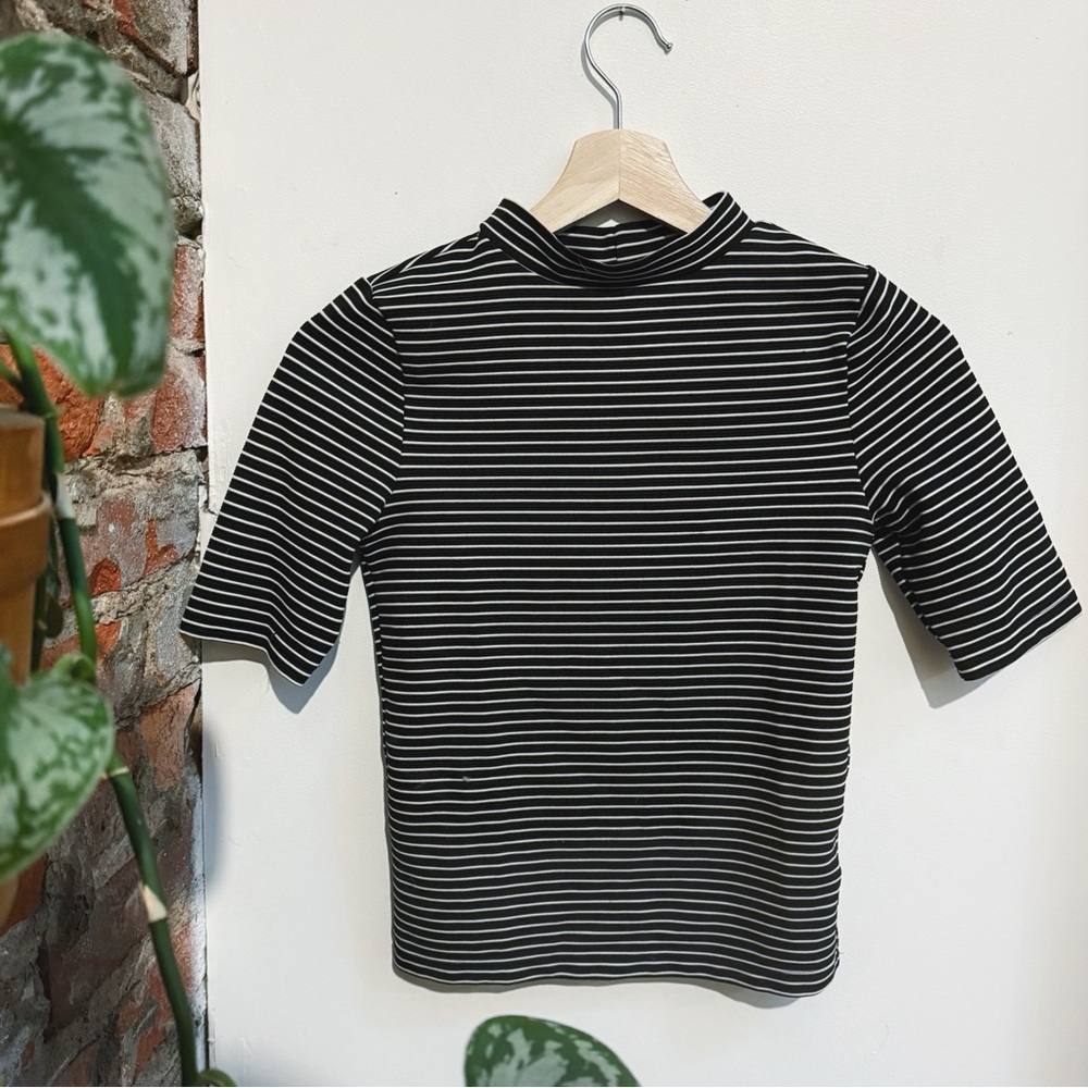 H&M Divided | Striped Mock Neck Top | XS